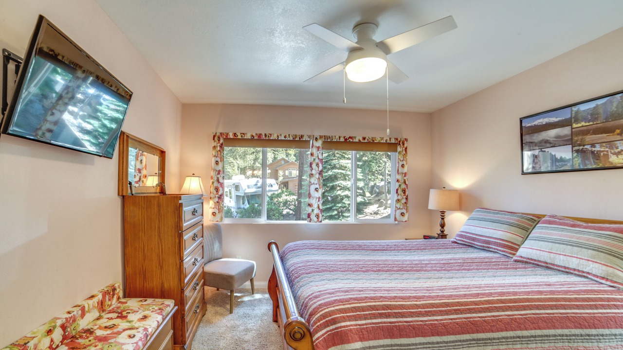 Photo of Bedroom in Majestic Pines