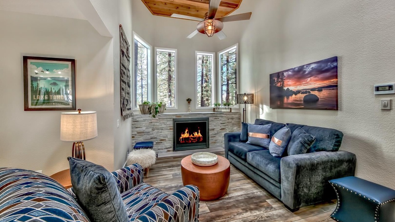 Photo of Livingroom in Montgomery Estates