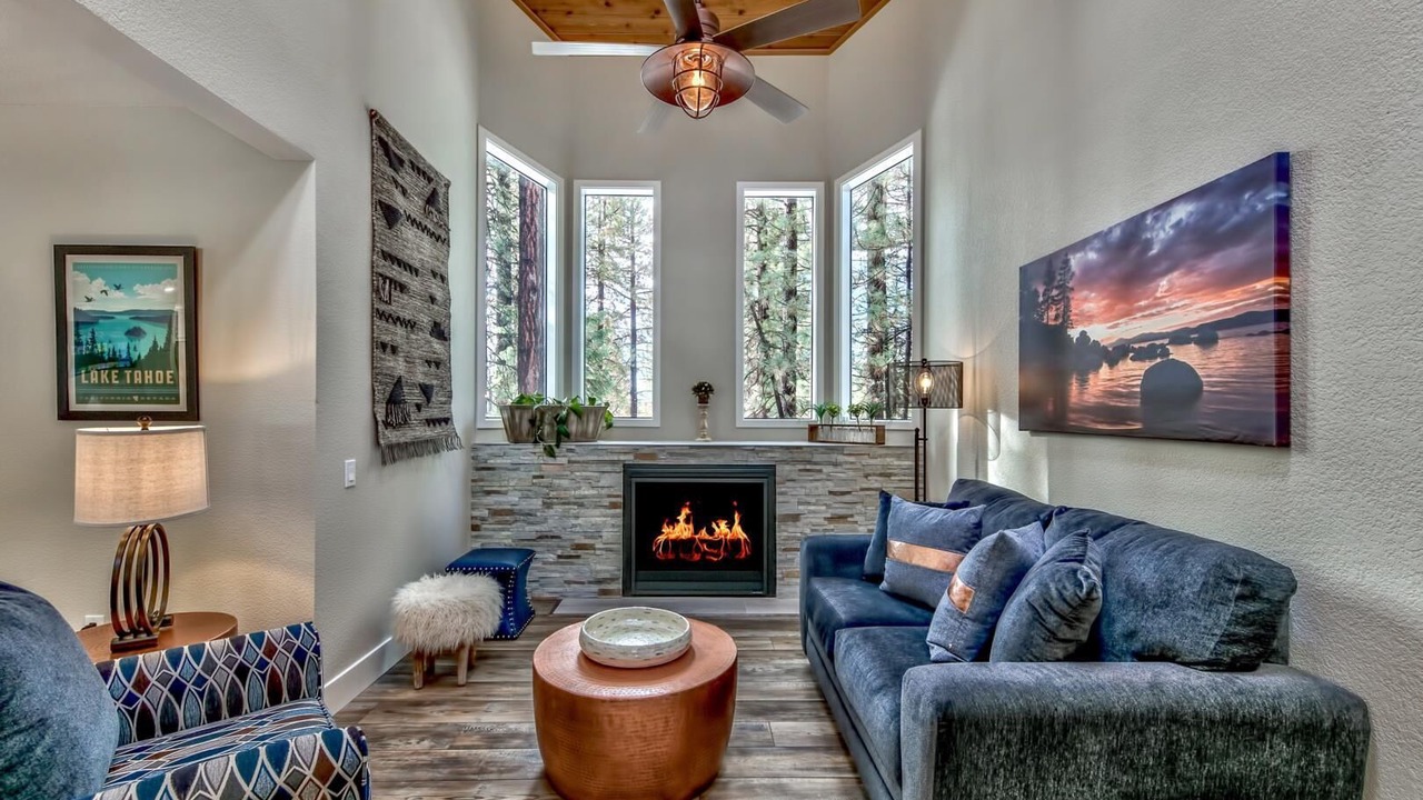 Photo of Livingroom in Montgomery Estates