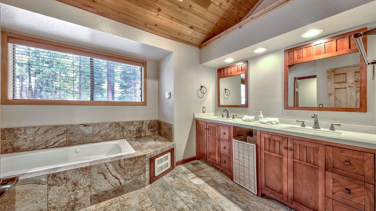 Photo of Bathroom in Montgomery Estates