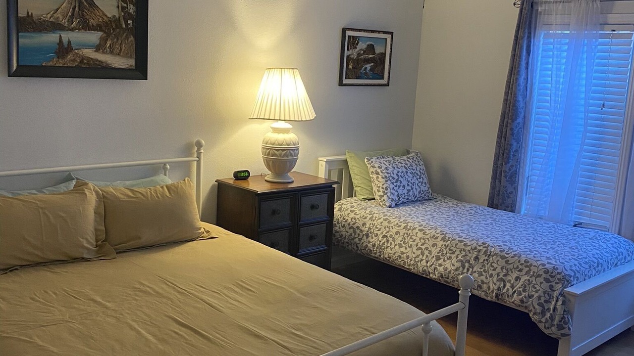 Photo of Bedroom in Golden Hill