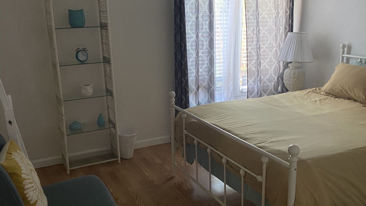 Photo of Bedroom in Golden Hill