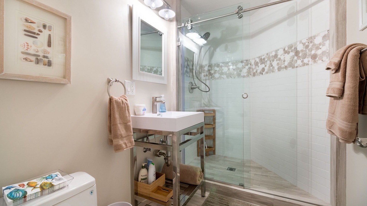 Photo of Bathroom in Hollywood Beach