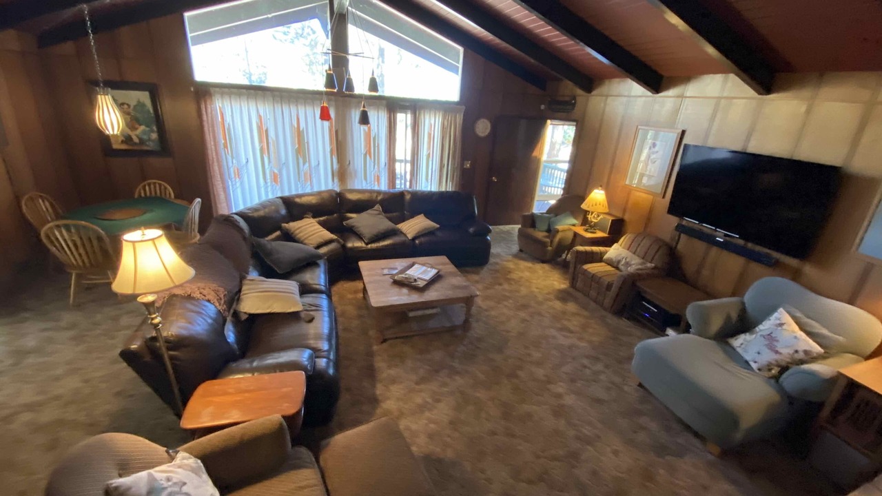 Photo of Livingroom in Wrightwood