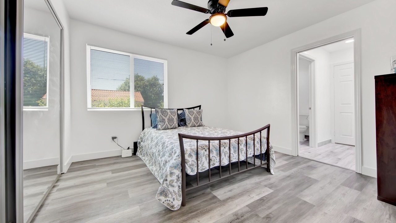 Photo of Bedroom in Reseda