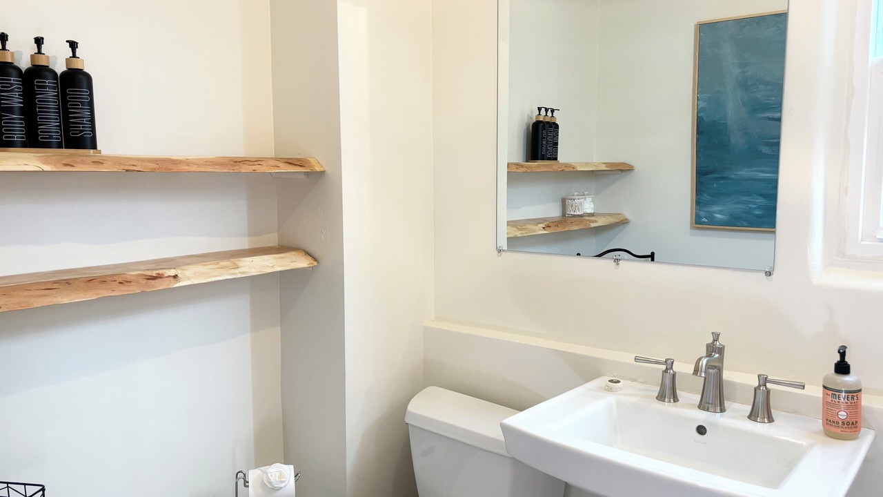 Photo of Bathroom in Oak Park
