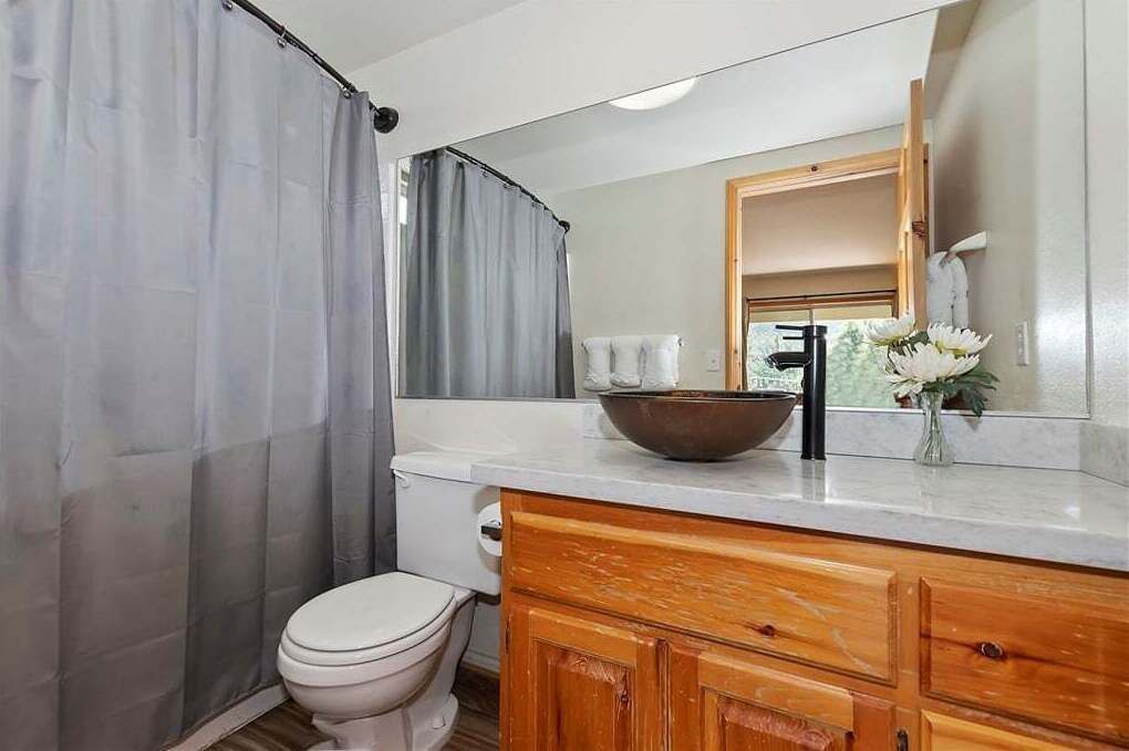 Photo of Bathroom in Big Bear Lake