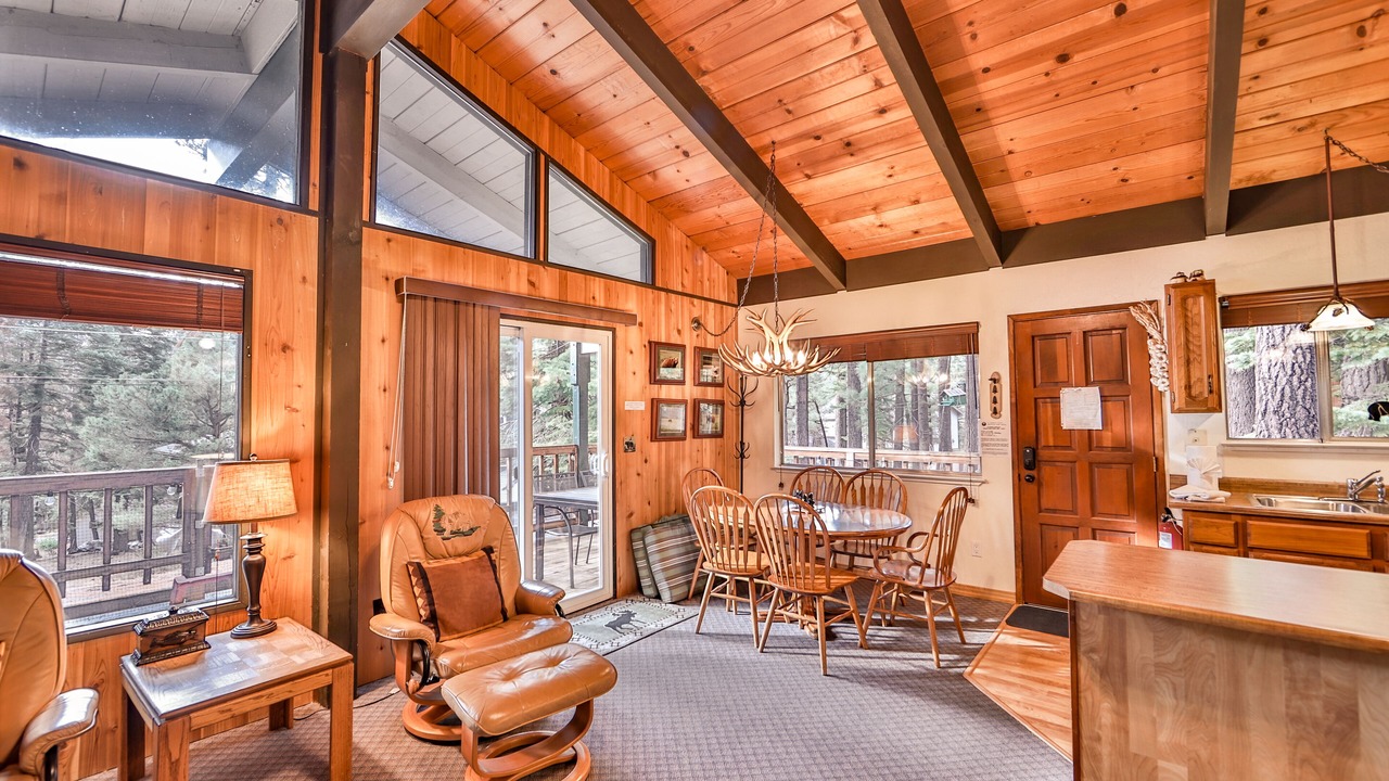 Photo of Livingroom in Country Club Estates