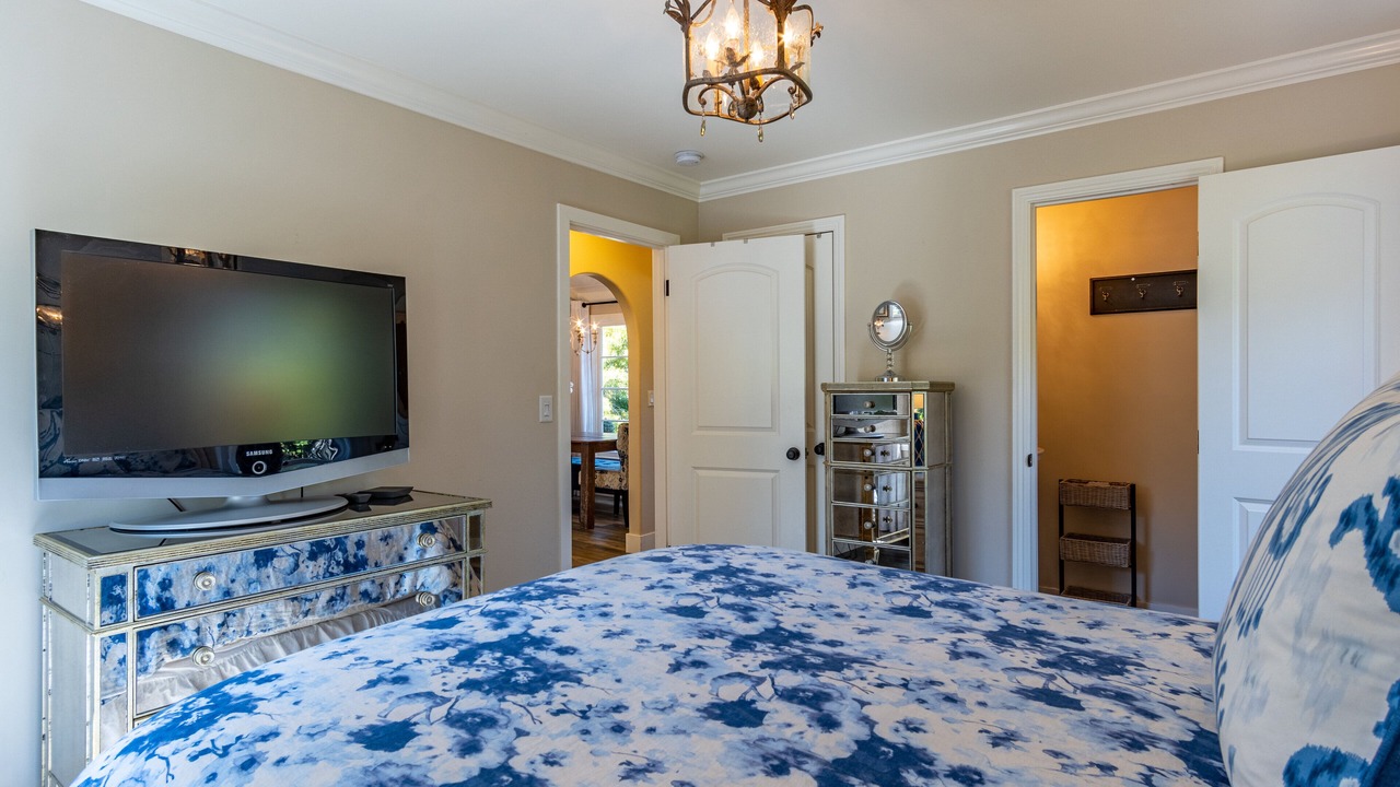 Photo of Bedroom in Northeast Carmel