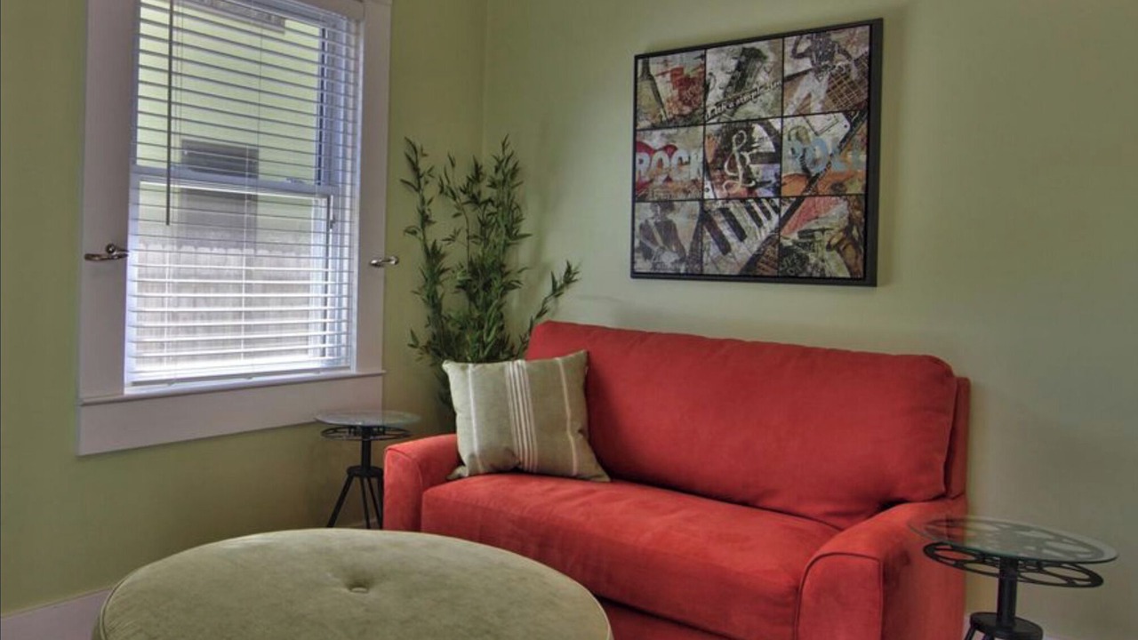 Photo of Livingroom in Central Sacramento