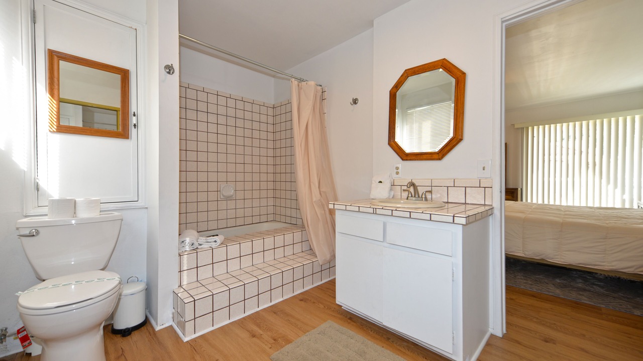 Photo of Bathroom in Avalon