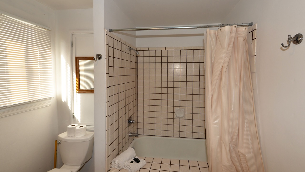 Photo of Bathroom in Avalon