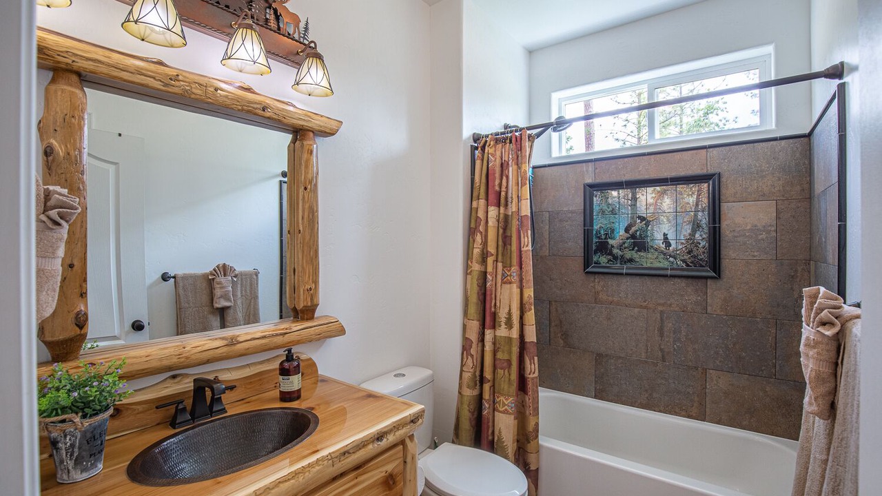 Photo of Bathroom in Mariposa