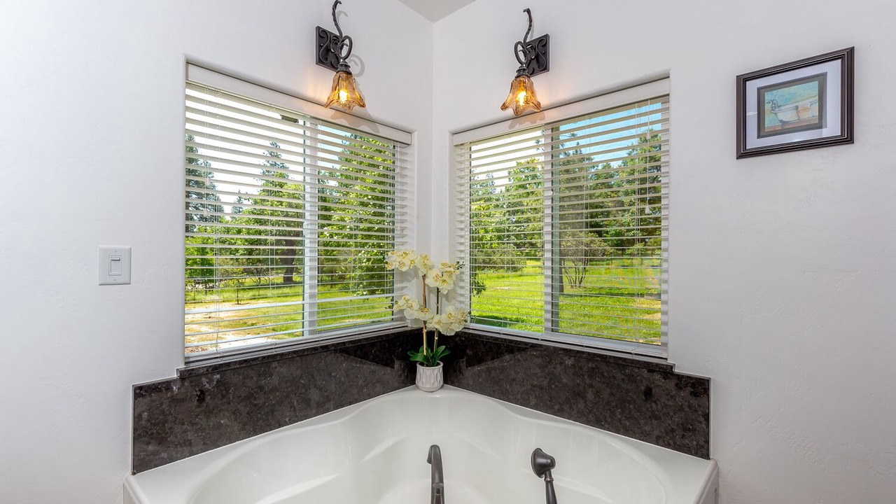 Photo of Bathroom in Mariposa