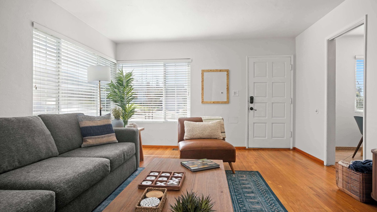 Photo of Livingroom in Ocean Beach