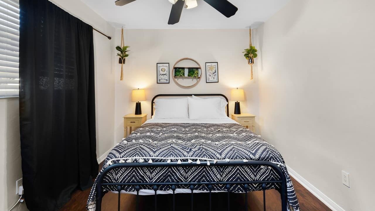Photo of Bedroom in Crown Point
