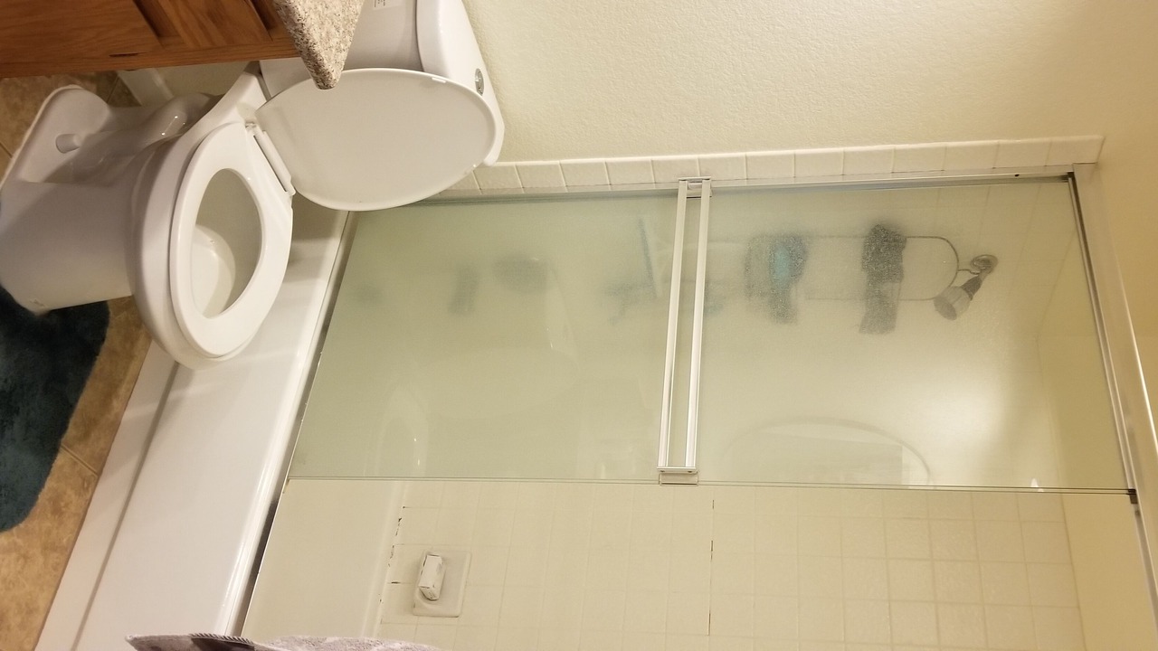 Photo of Bathroom in Hood