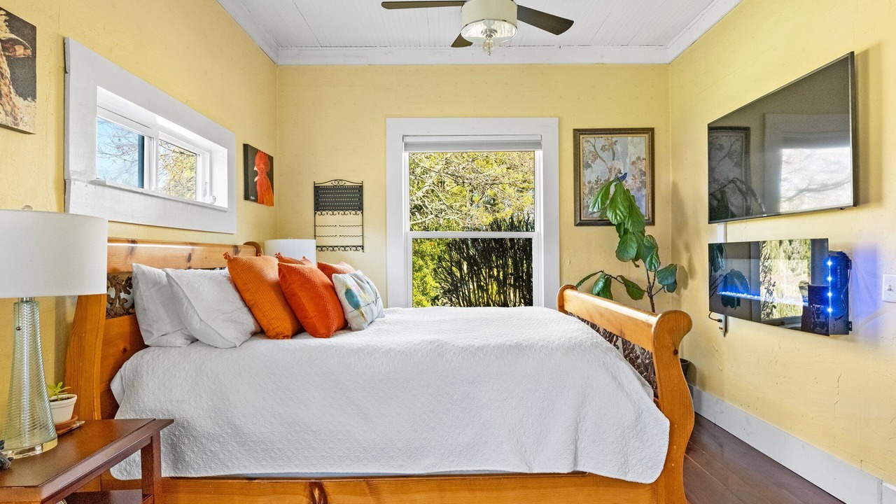 Photo of Bedroom in Freestone