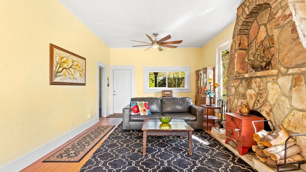 Photo of Livingroom in Freestone