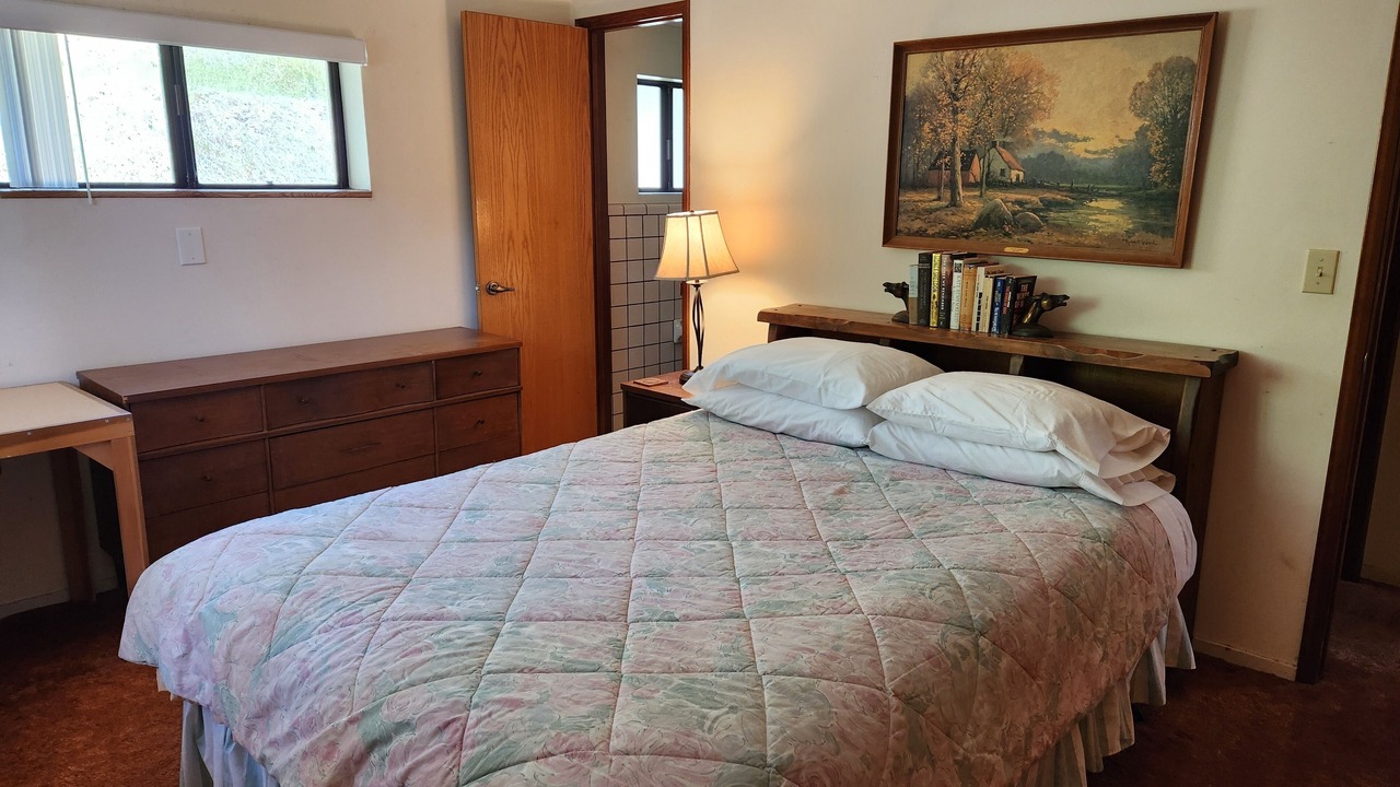Photo of Bedroom in California Hot Springs