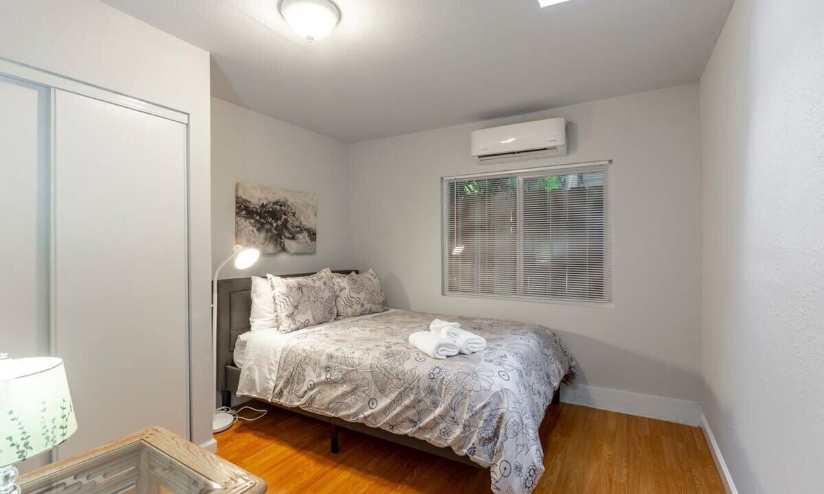 Photo of Bedroom in Redwood City