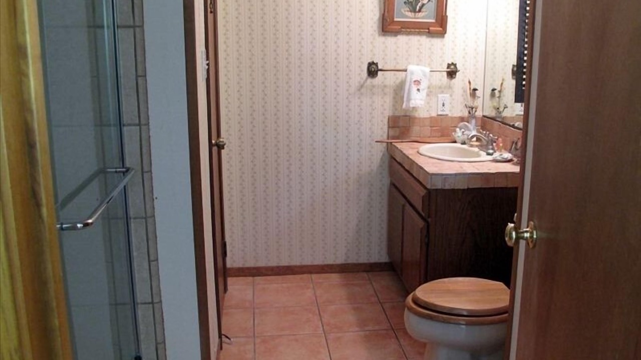 Photo of Bathroom in Freestone