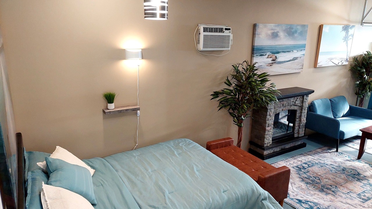 Photo of Bedroom in Mid City