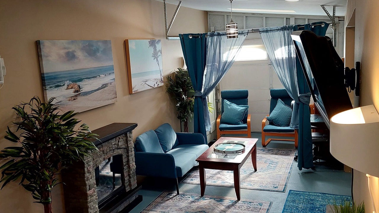 Photo of Livingroom in Mid City