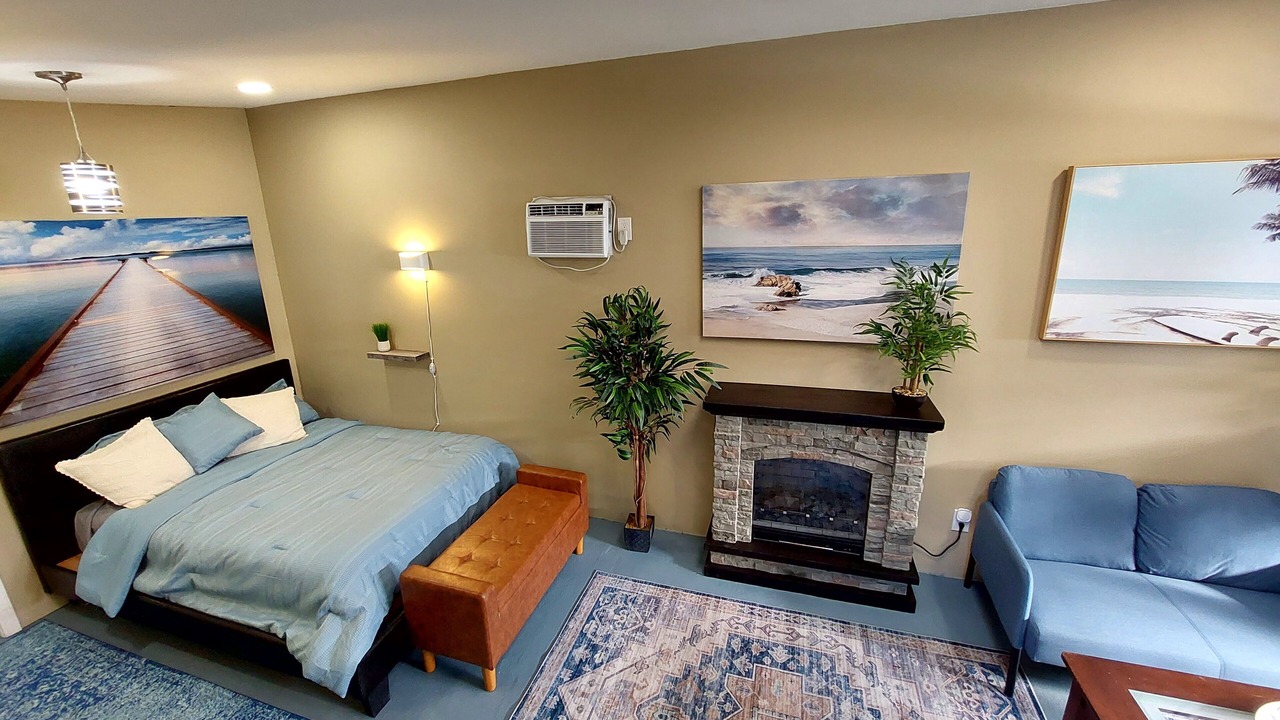 Photo of Livingroom in Mid City