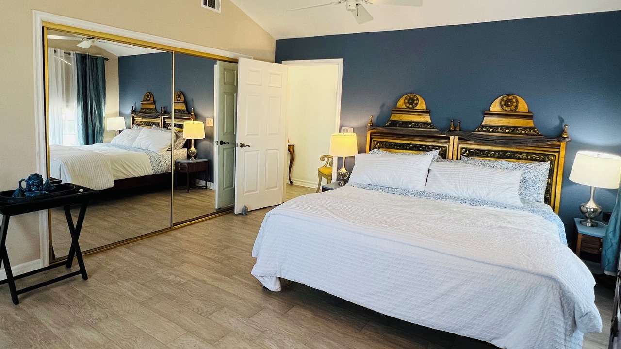 Photo of Bedroom in Canyon Lake