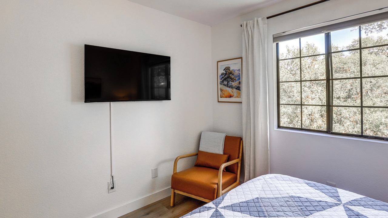 Photo of Bedroom in Oak Shores