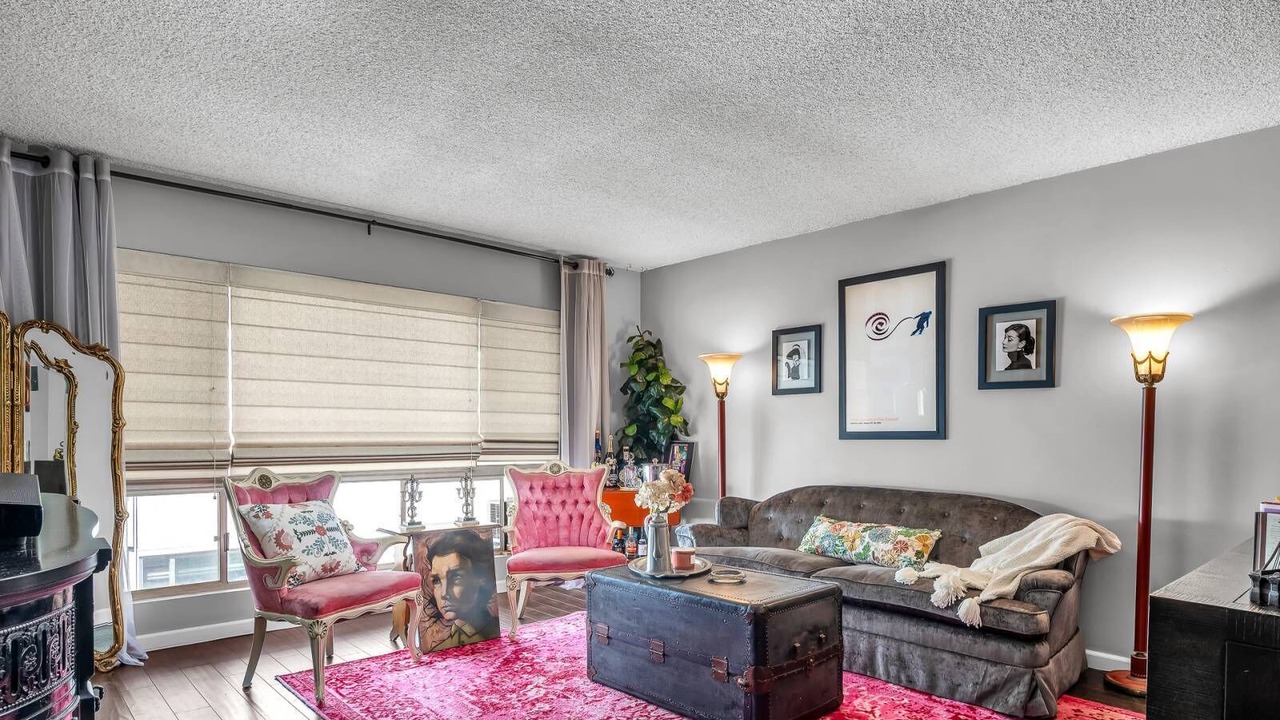 Photo of Livingroom in Fox Hills