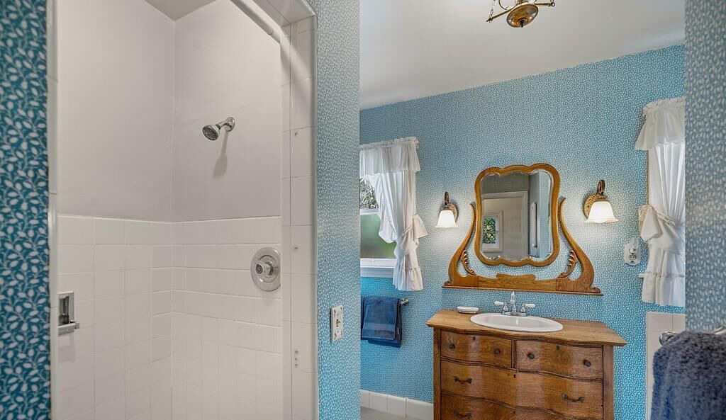 Photo of Bathroom in Carmel Point
