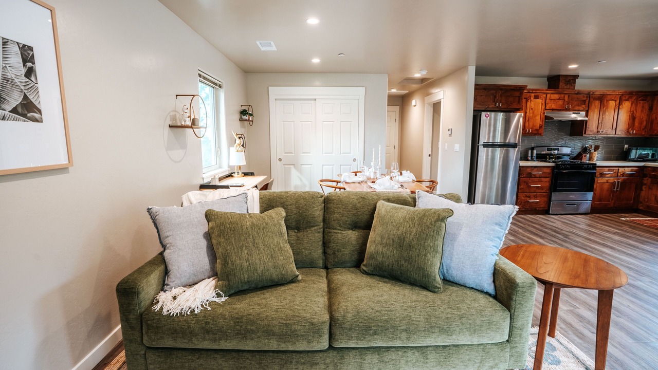 Photo of Livingroom in Humboldt Hill