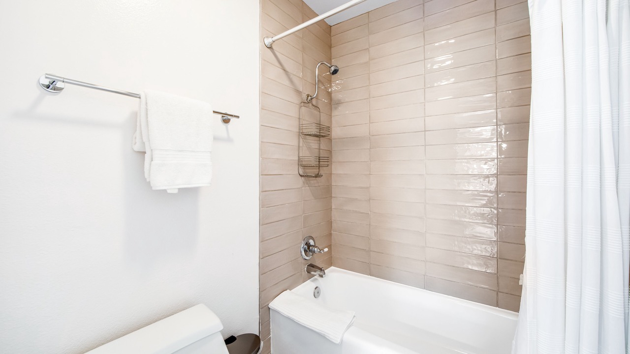 Photo of Bathroom in Canyon Corridor
