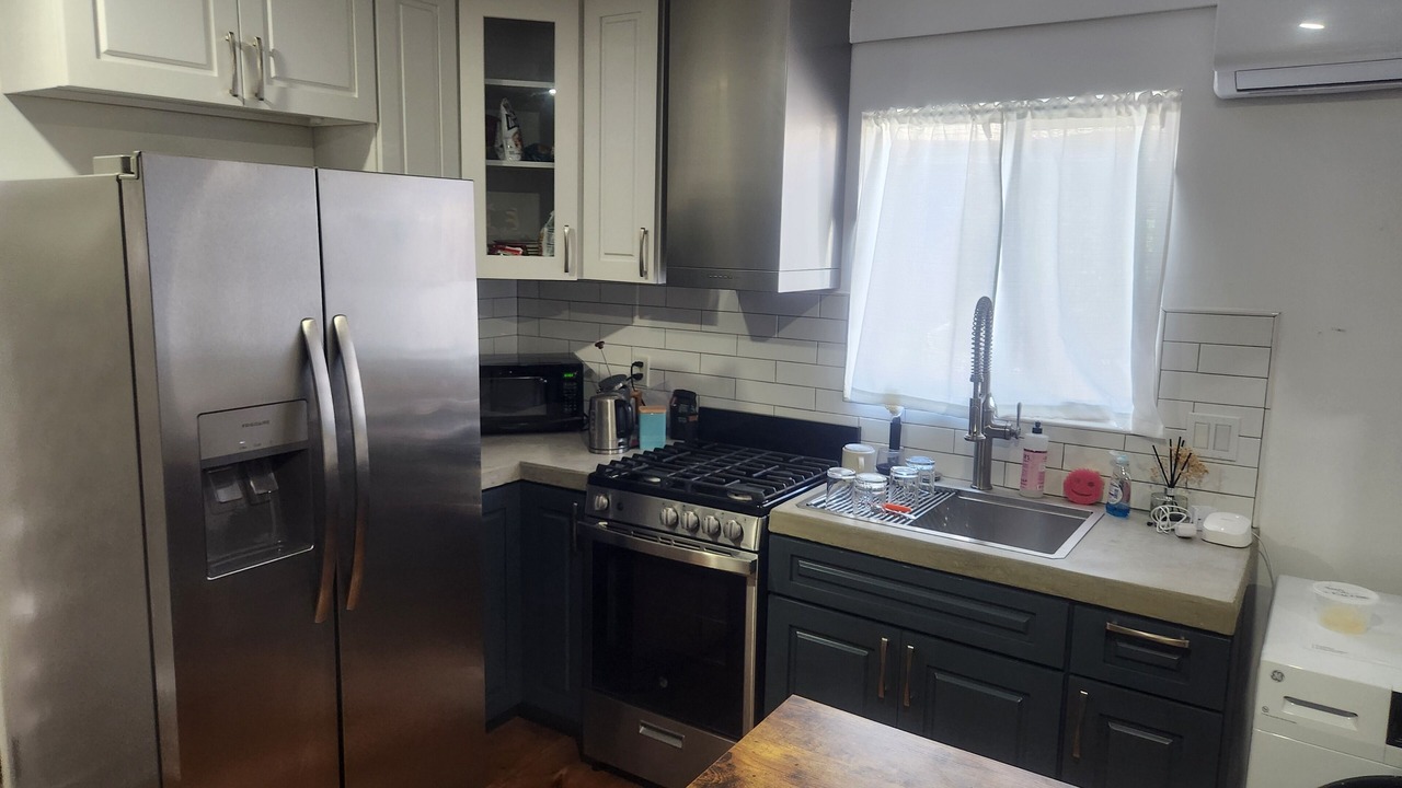 Photo of Kitchen in Pico - Robertson