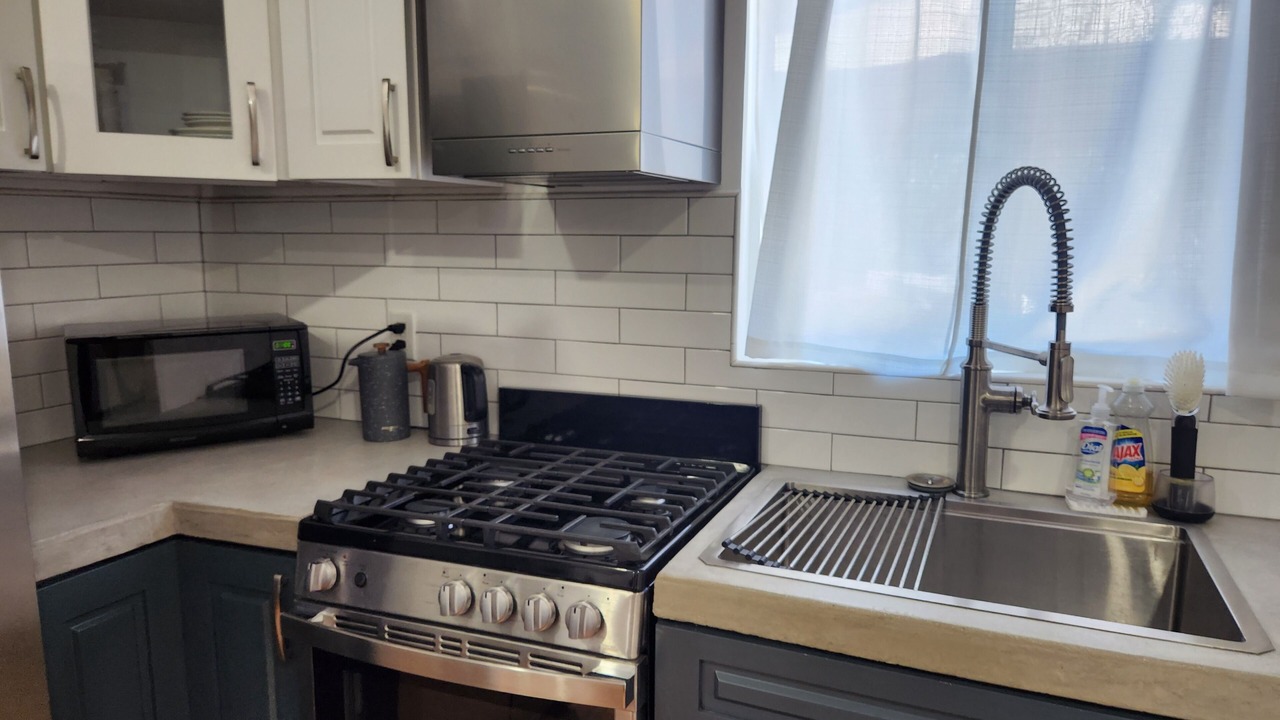Photo of Kitchen in Pico - Robertson