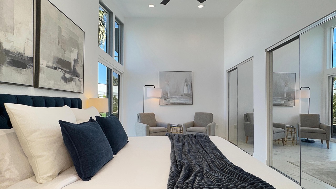 Photo of Bedroom in Racquet Club Estates