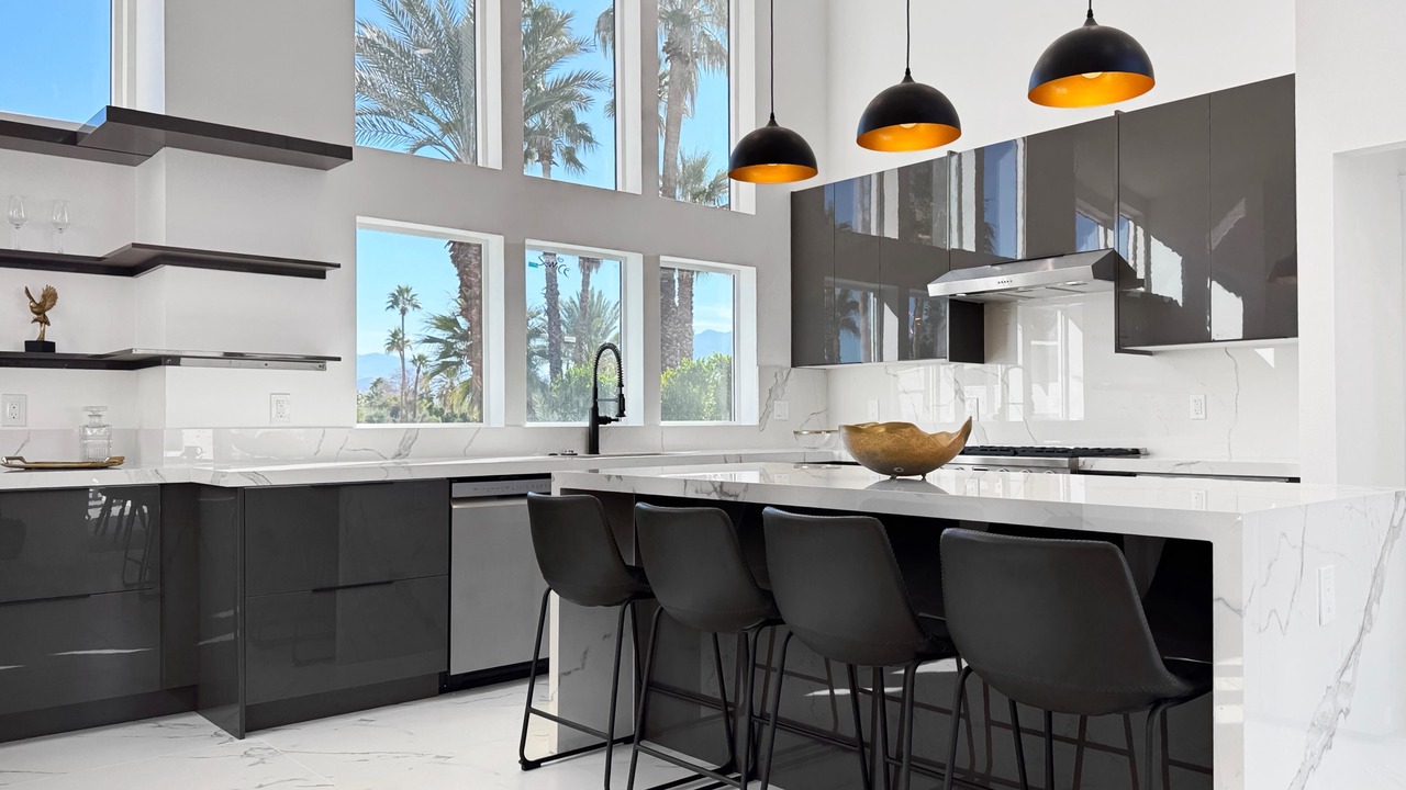 Photo of Kitchen in Racquet Club Estates