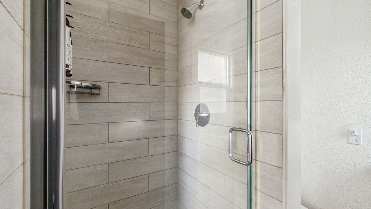 Photo of Bathroom in Lakeside Park