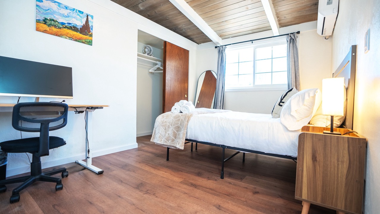 Photo of Bedroom in Rose Glen