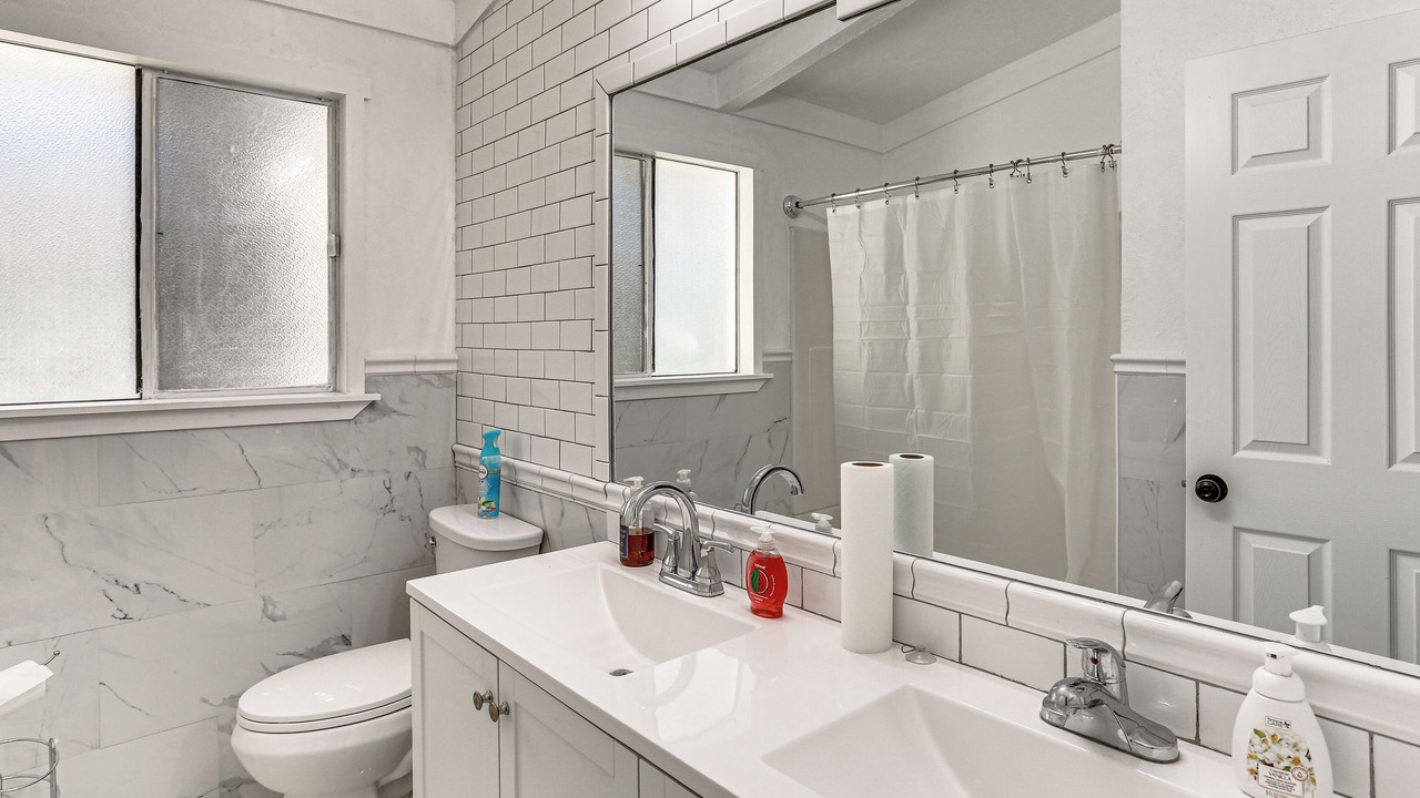 Photo of Bathroom in Red Bluff