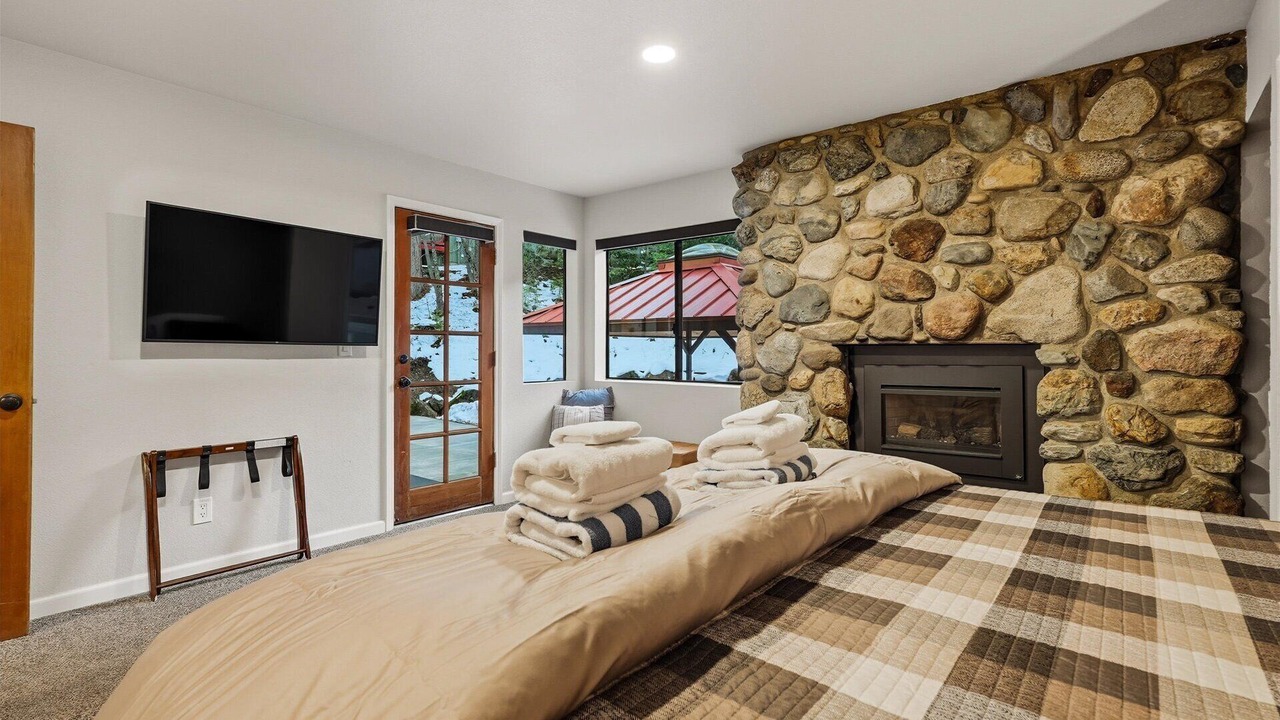 Photo of Bedroom in Yosemite West