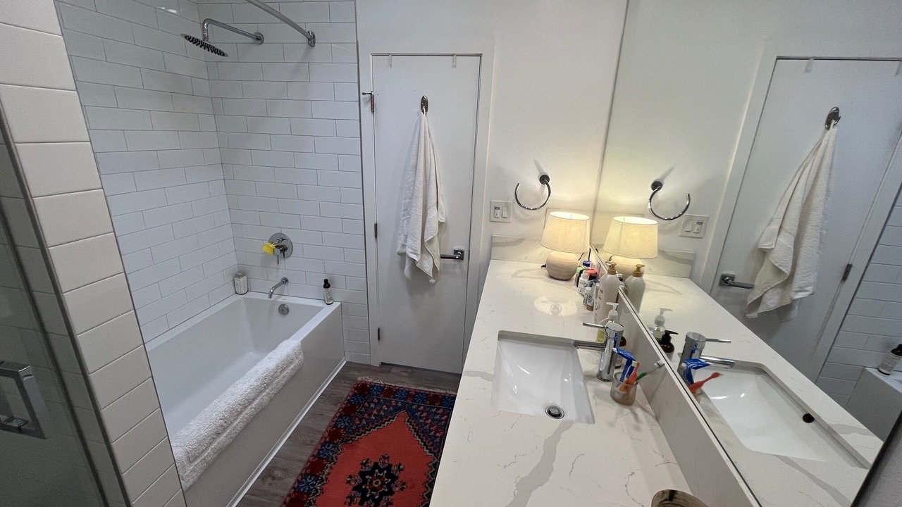 Photo of Bathroom in Los Feliz