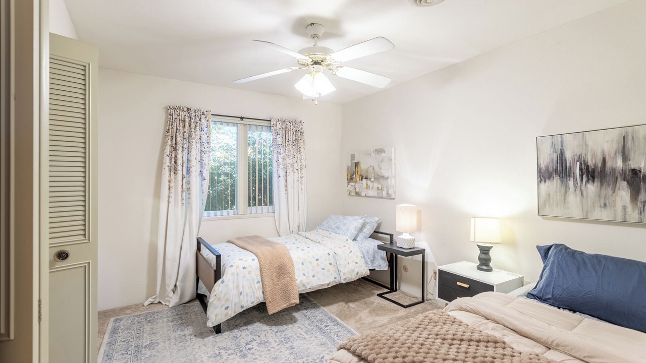 Photo of Bedroom in Enterprise