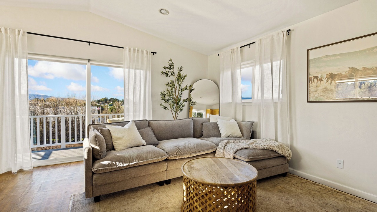 Photo of Livingroom in San Luis Obispo