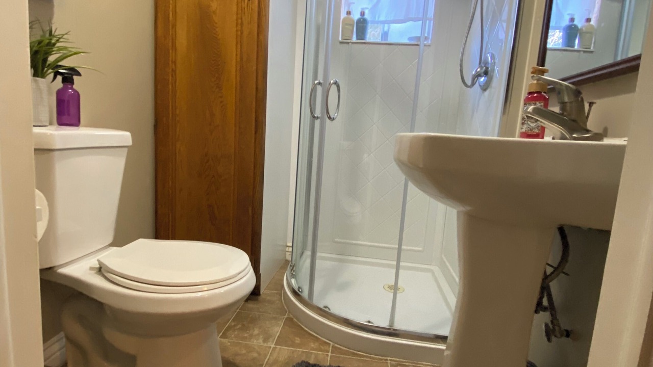 Photo of Bathroom in Midway