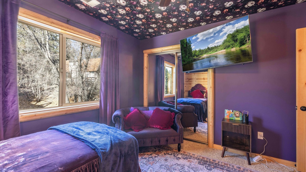 Photo of Bedroom in Upper Moonridge