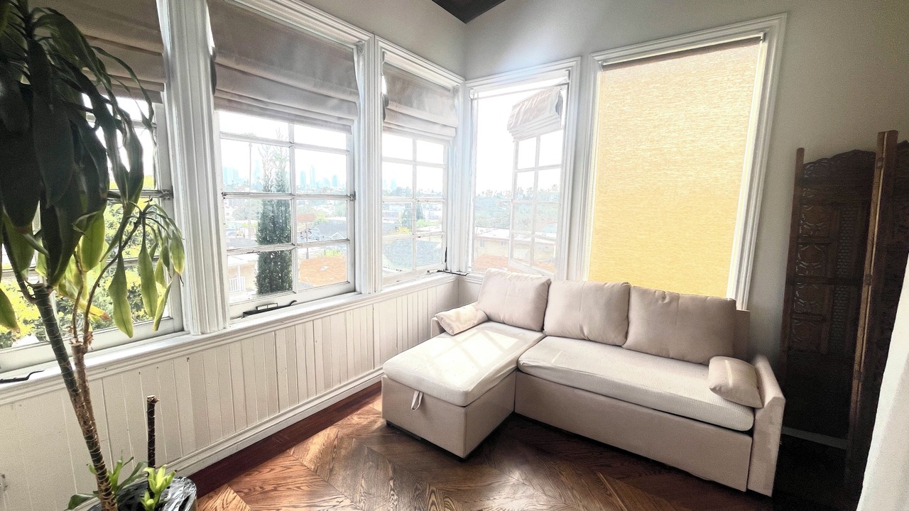Photo of Livingroom in Silver Lake