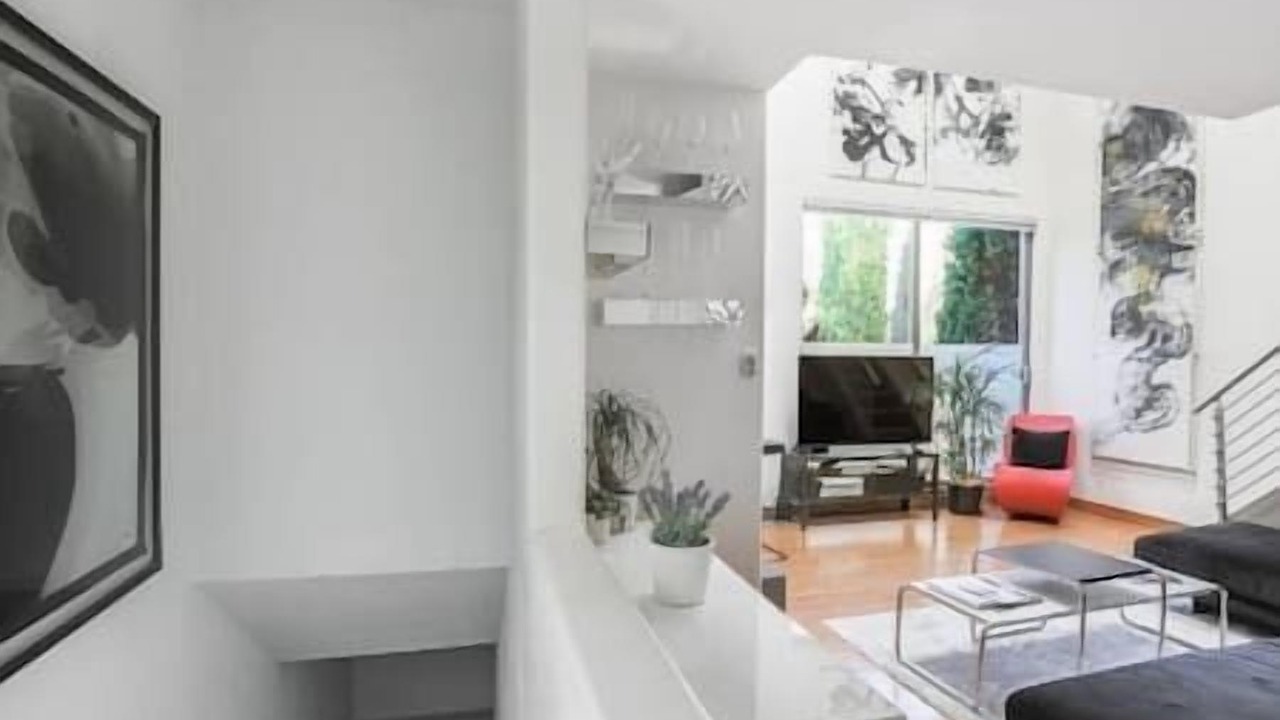 Photo of Livingroom in Little Italy